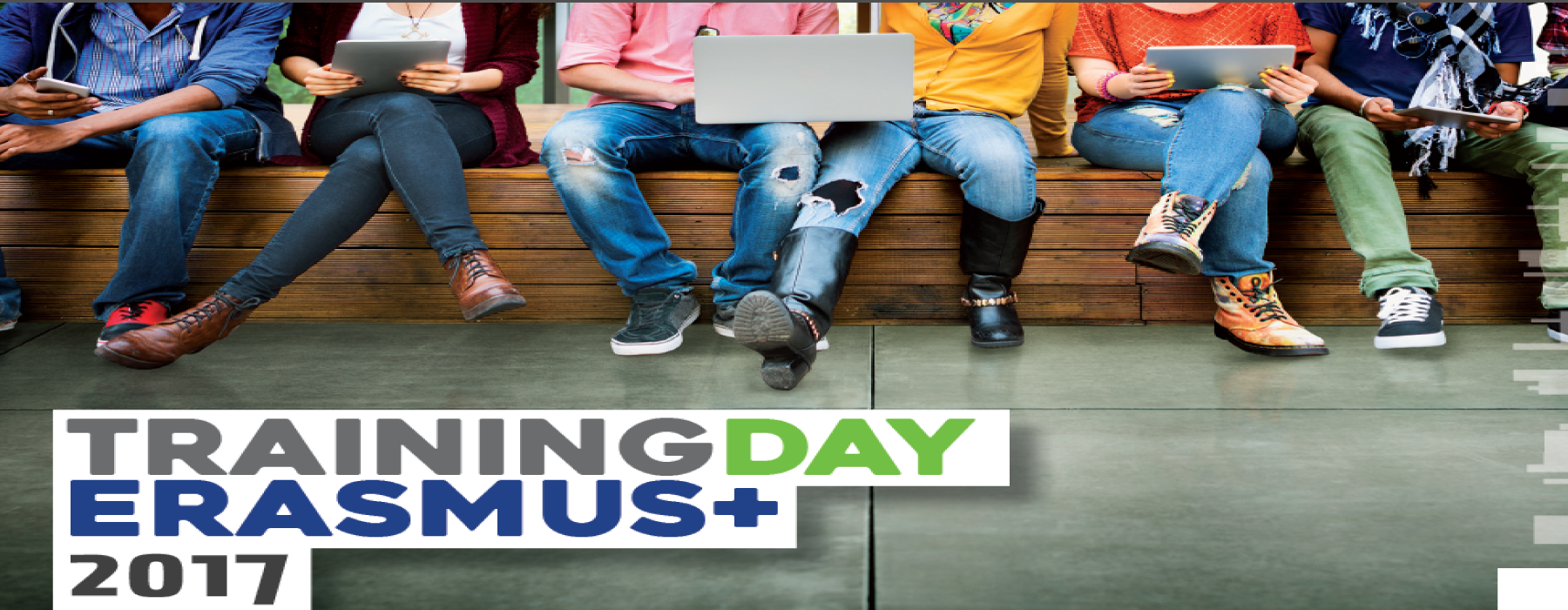 Locandina dell'evento con foto di ragazzi seduti su una panchina