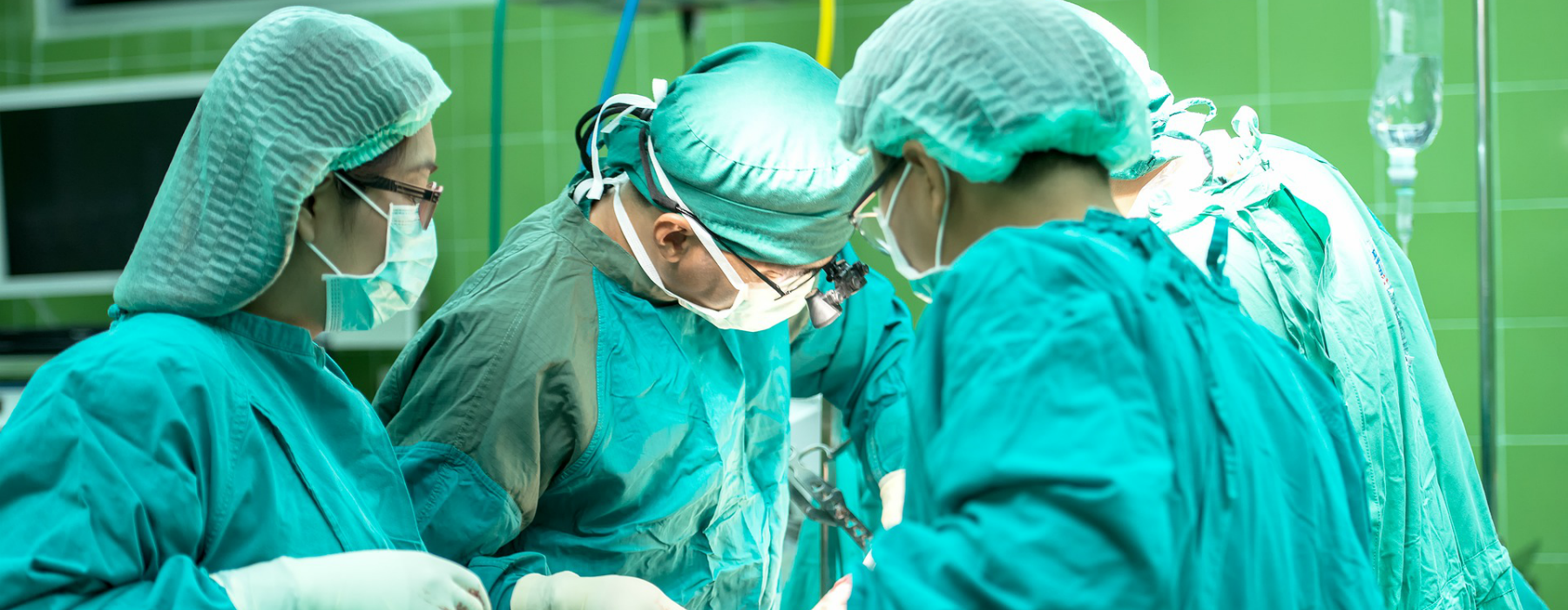 Chirurghi in sala operatoria Chirurghi in sala operatoria